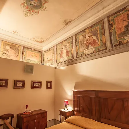 לינה וארוחת בוקר Casa Rovai 3*