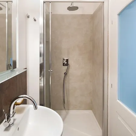 Bed and breakfast Casa Rovai 3*