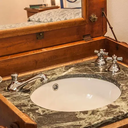 לינה וארוחת בוקר Casa Rovai 3*